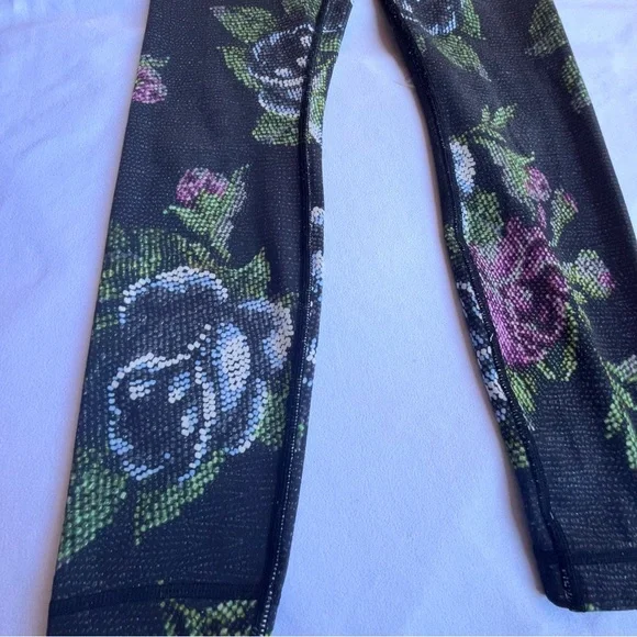 Lululemon Athletica Black Floral Leggings - Picture 3 of 9
